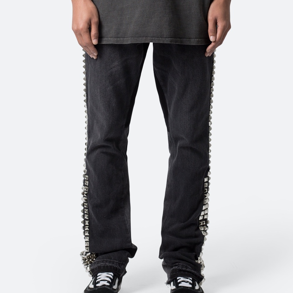 mnml B572 Studded Flare Denim - Black Size 31Black / 31